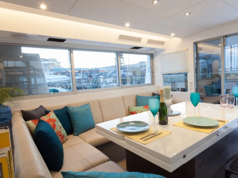 Wynajem łodzi Brytyjskie Wyspy Dziewicze tanio OUT OF OFFICE