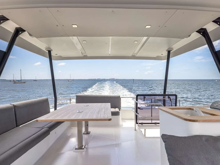 Wynajmij Fountaine Pajot Happy Place w Miami