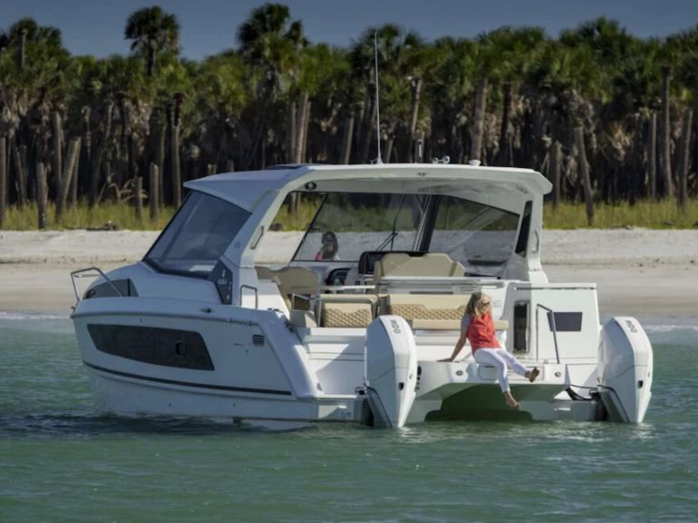 Wynajmij Luksusowy jacht z lub bez skippera Aquila w Sardynia