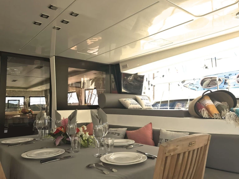 Lagoon Reve2Mer między profesjonalistami a osobami prywatnymi w Mahé