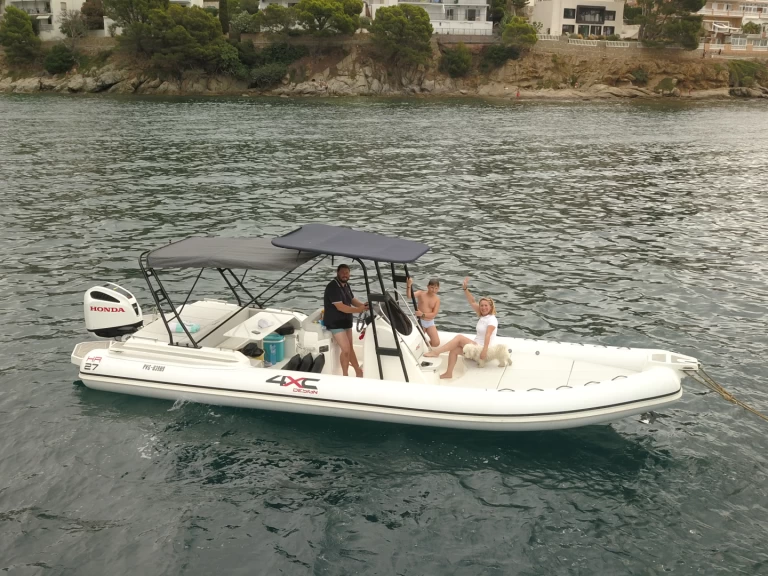 Wynajmij Łódż półsztywna z lub bez skippera 4XC w Roses