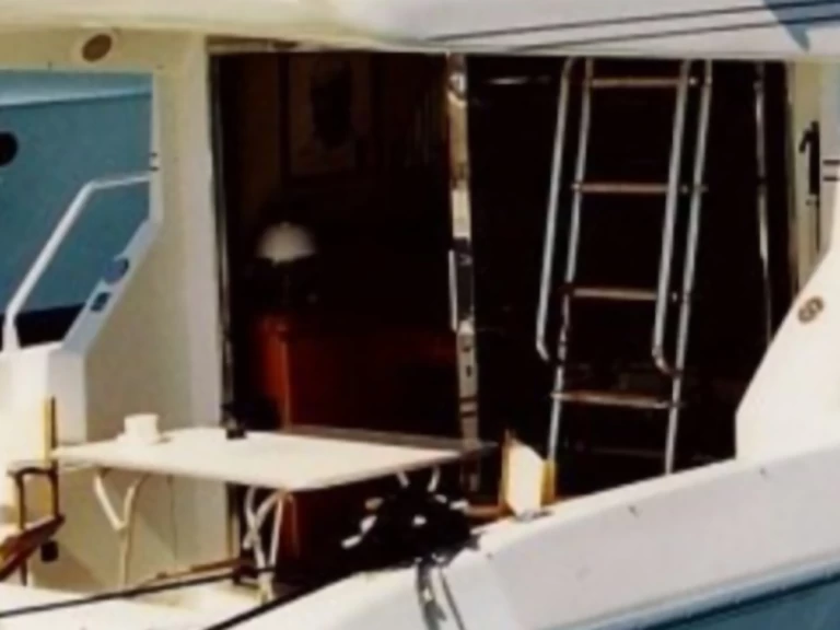 Wynajmij Raffaelli Tempest fly 43 w Siracusa