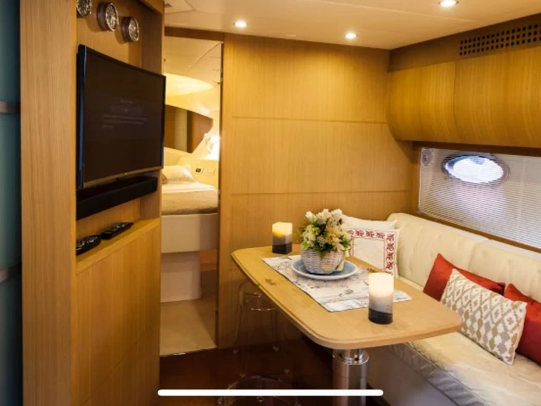 Wynajem łodzi Pershing Pershing 56 HT w Porto di Salerno na SamBoat 