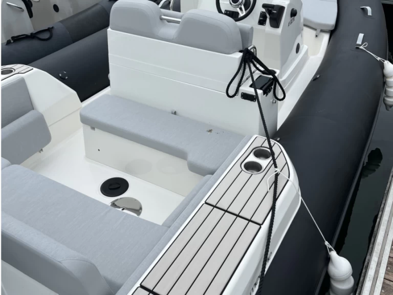 Wynajem Łódż półsztywna w La Trinité-sur-Mer - Zodiac Medline 7.5