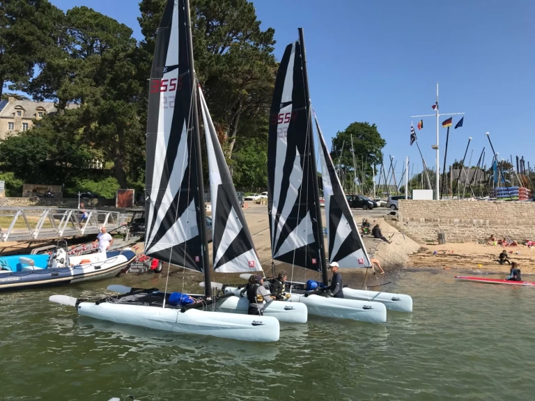 Katamaran do wynajmu w Arradon w najlepszej cenie