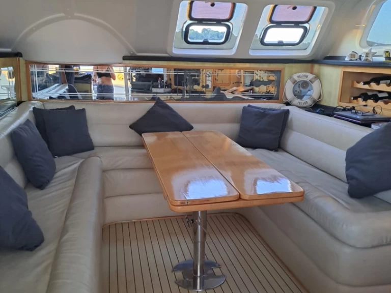 Wynajem Katamaran w Hell-Ville - Royal Cape Majestic 53