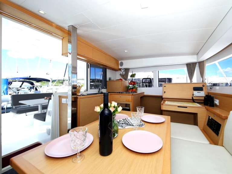 Wynajem w Nea Peramos- Lagoon Lagoon 39 na SamBoat