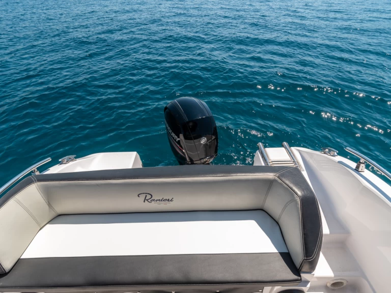 Wynajem łodzi Trogir tanio Voyager 21