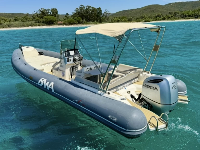 Bwa Sport 26 GT między profesjonalistami a osobami prywatnymi w Hyeres