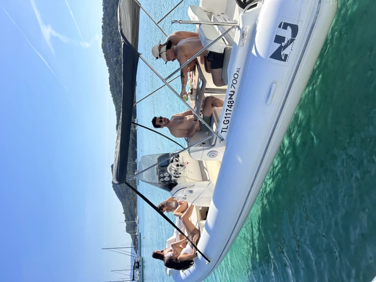 Wynajem Łódż półsztywna w Gapeau - Nuova Jolly Nuova Jolly 700