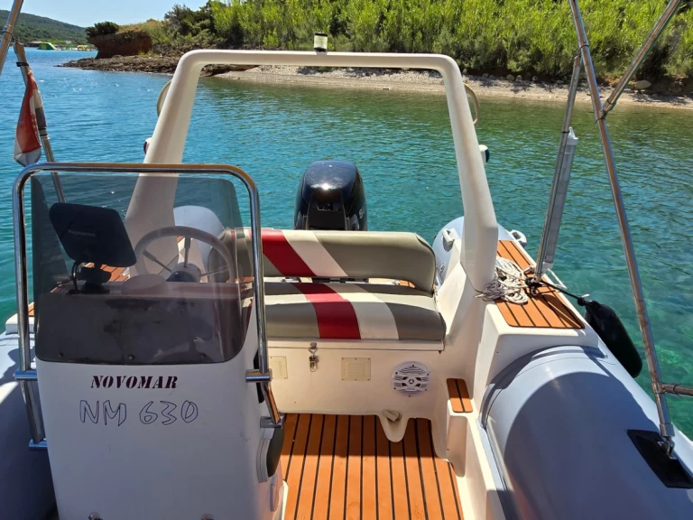 Wynajem łodzi Novalja tanio NM630