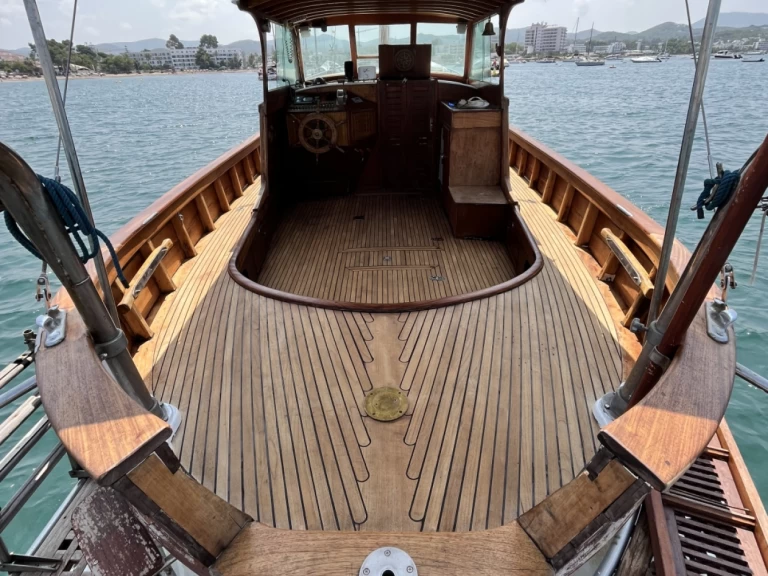 Wynajem łodzi Sant Antoni de Portmany tanio Motoverelo