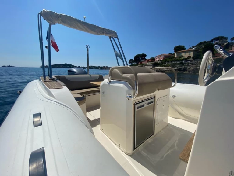 Wynajem w Antibes- Capelli Tempest 775 na SamBoat
