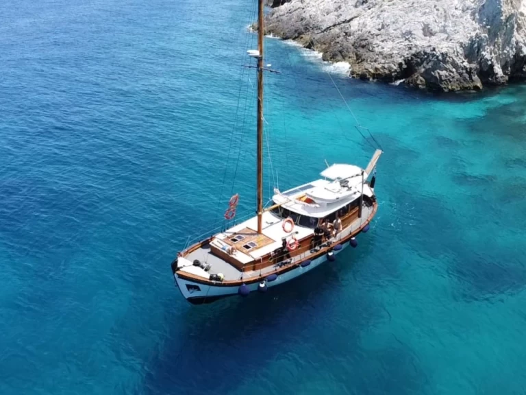 Wynajem Żaglowiec Traditional z patentem 