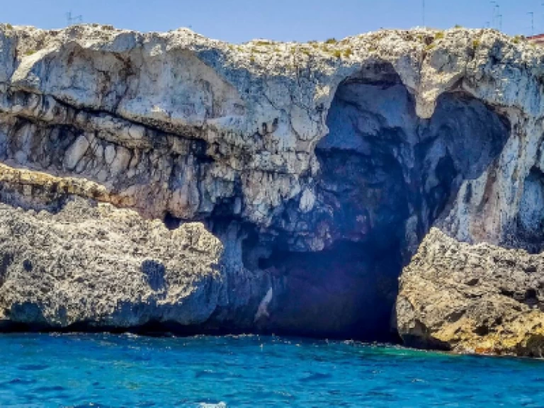 Motorówka do wynajmu w Siracusa w najlepszej cenie