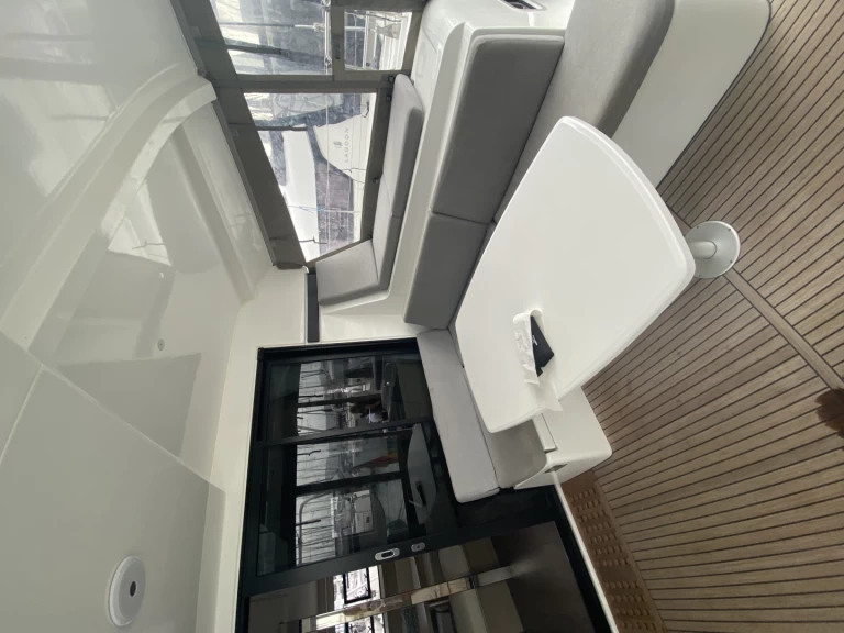 Katamaran do wynajmu w Trogir w najlepszej cenie