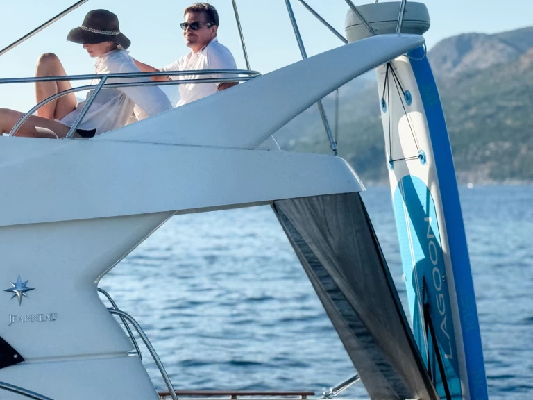 Wynajmij Jeanneau Prestige 36 Fly w Dubrownik