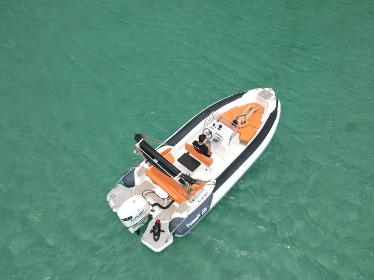 Wynajem łodzi Marlin Boat Marlin Boat 226 FB w Porto-Vecchio na SamBoat 