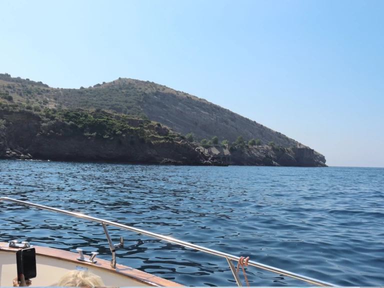 Wynajem łodzi Massa Lubrense tanio Gozzo sorrentino