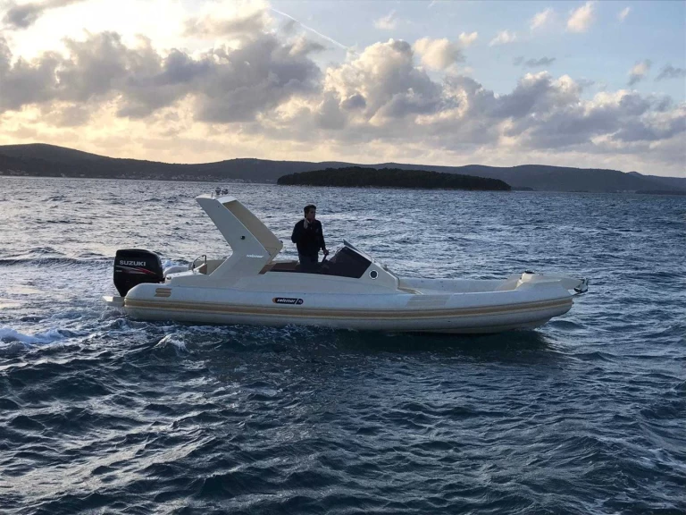 Wynajem łodzi Biograd na Moru tanio 25.1