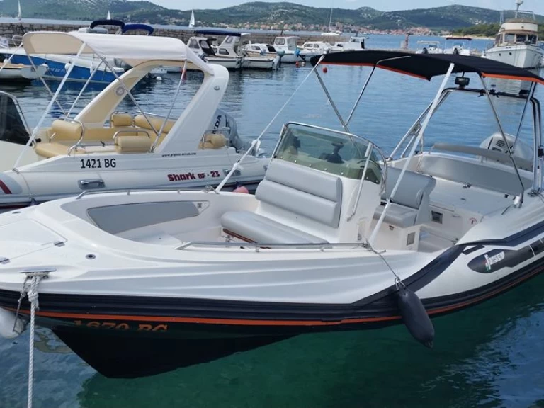 Wynajmij Zar Zar 65 w Biograd na Moru