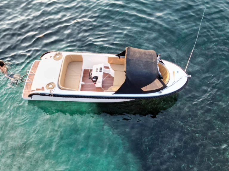 Wynajem łodzi BRB 555 tenders w Mandelieu-la-Napoule na SamBoat 