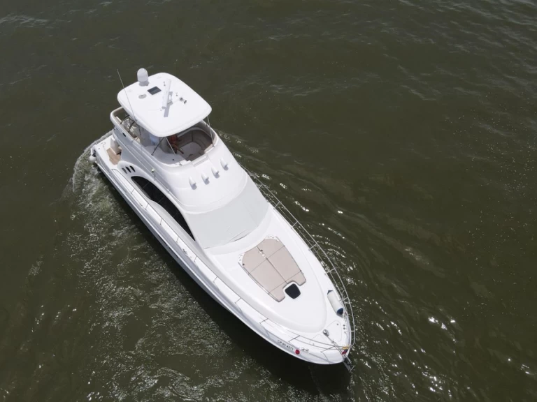 Wynajem Luksusowy jacht Sea Ray z patentem 