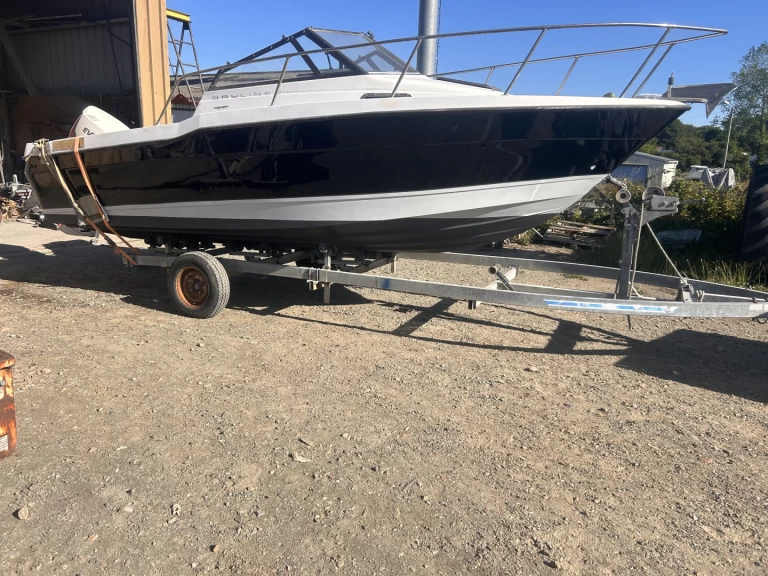 Wynajmij Motorówka z lub bez skippera Bayliner w Perros-Guirec