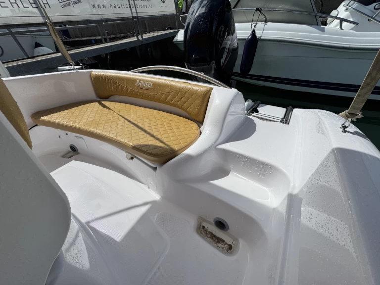 Wynajem Motorówka Ranieri z patentem 