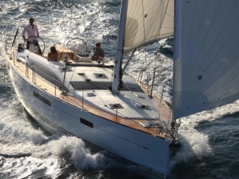 Wynajem Żaglowiec Jeanneau z patentem 