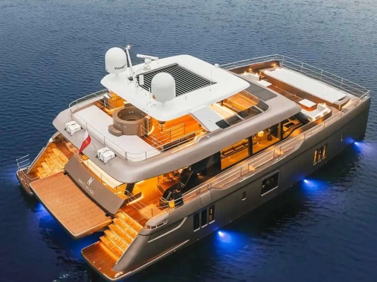 Sunreef NAUTI NICKEL &amp; T/T RONIN między profesjonalistami a osobami prywatnymi w Brytyjskie Wyspy Dziewicze