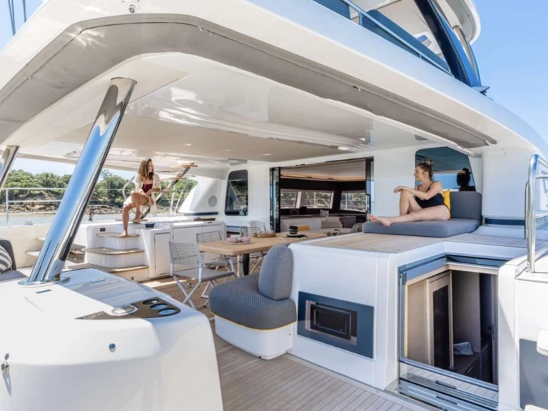 Wynajmij Luksusowy jacht z lub bez skippera Lagoon w Saint Vincent i Grenadyny