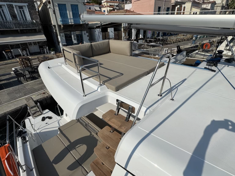 Wynajem łodzi Aventura Aventura 37 w Alimos na SamBoat 