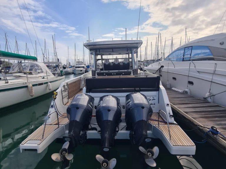 Jeanneau Cap Camarat 12.50 między profesjonalistami a osobami prywatnymi w Les Sables-d'Olonne