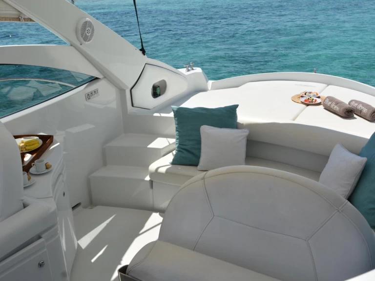 Wynajem Motorówka w Ibiza Town - Pershing Pershing 37