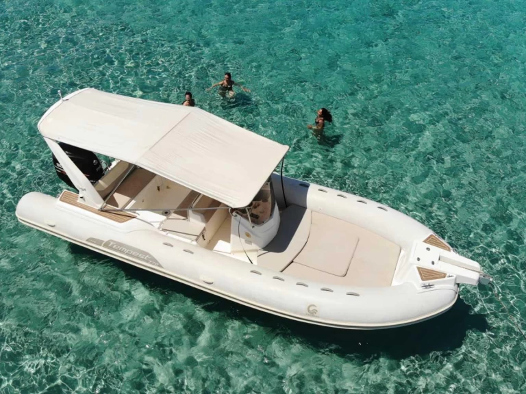 Motorówka do wynajmu w Ibiza Town w najlepszej cenie