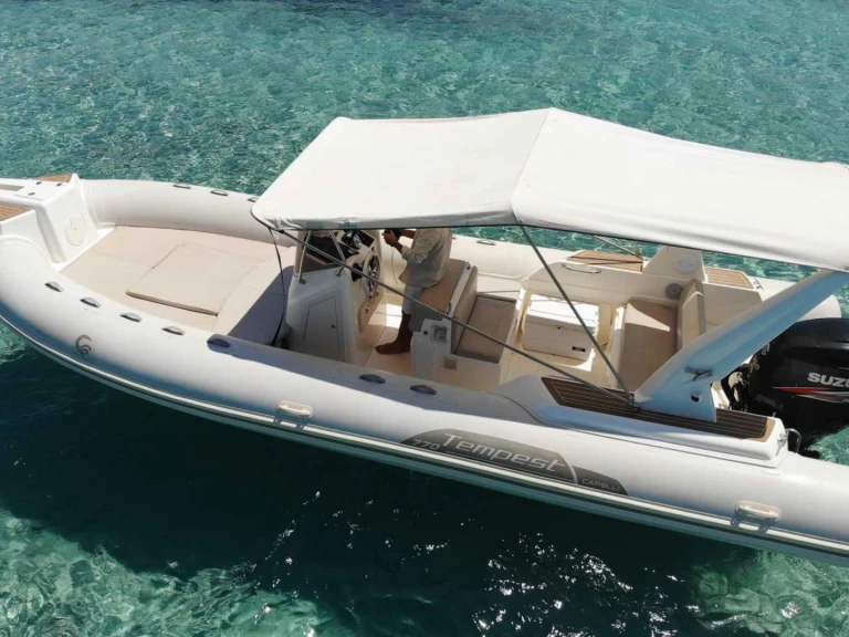 Wynajem w Ibiza Town- Capelli 770S na SamBoat