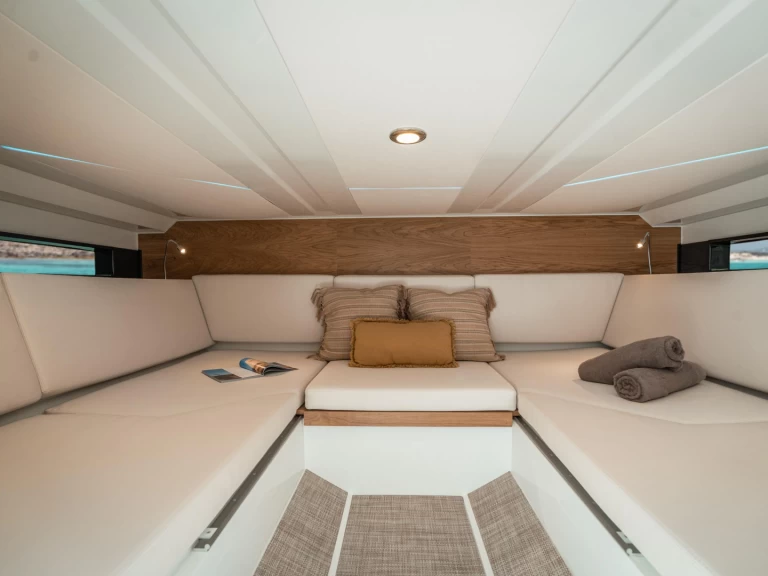 Wynajem łodzi Ibiza Town tanio d36