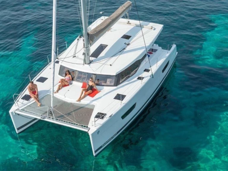 Wynajmij Katamaran z lub bez skippera Fountaine Pajot w Tivat