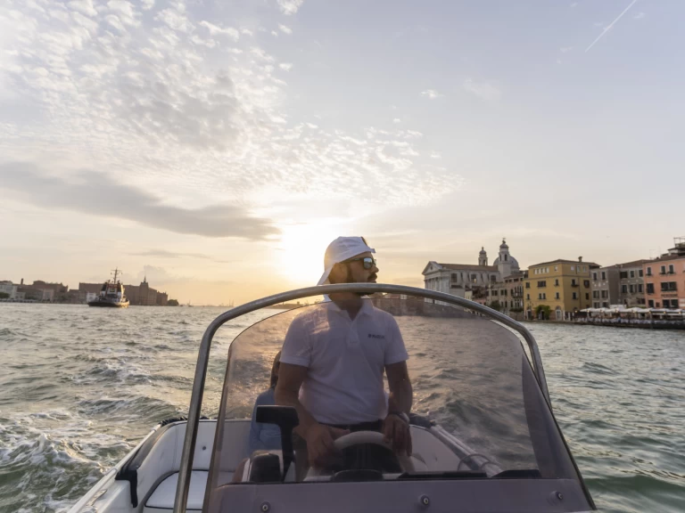 Wynajem Motorówka w Mestre - Brube Mose 17