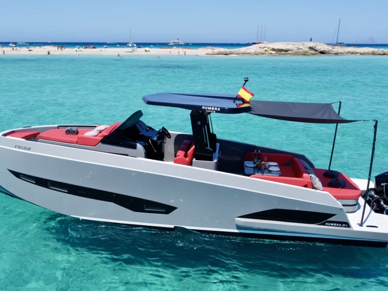 KUMBRA 34 między profesjonalistami a osobami prywatnymi w Ibiza Town