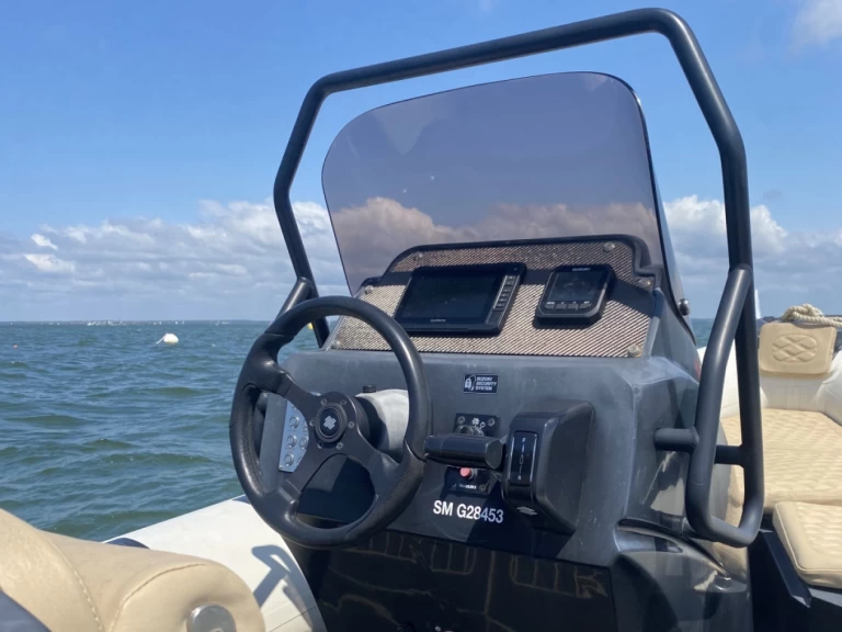 Łódż półsztywna do wynajmu w Arcachon w najlepszej cenie