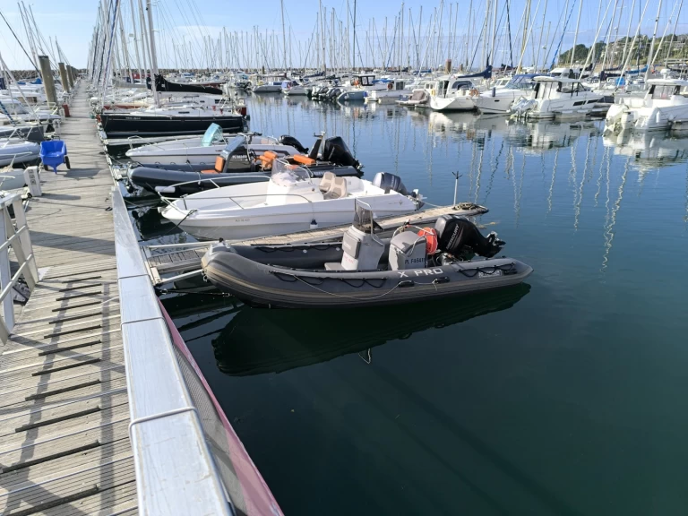 Wynajem Łódż półsztywna 3dtender z patentem 