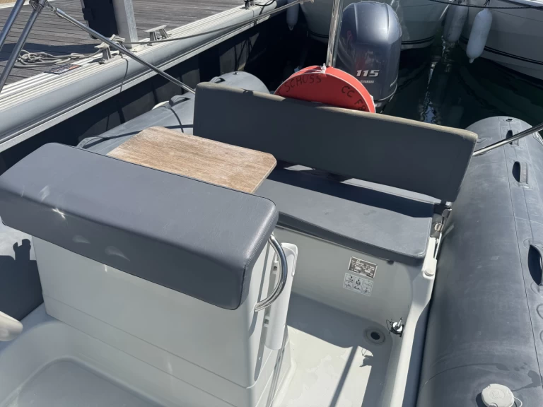Wynajmij Łódż półsztywna z lub bez skippera Zodiac w Port la Forêt