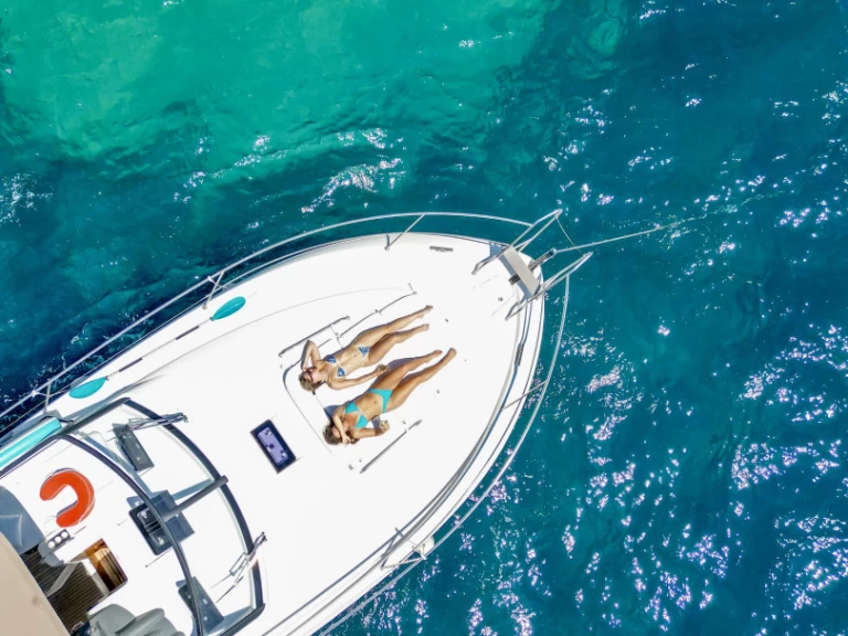 Bavaria Bavaria 400 Sport między profesjonalistami a osobami prywatnymi w Saint-Jean-Cap-Ferrat