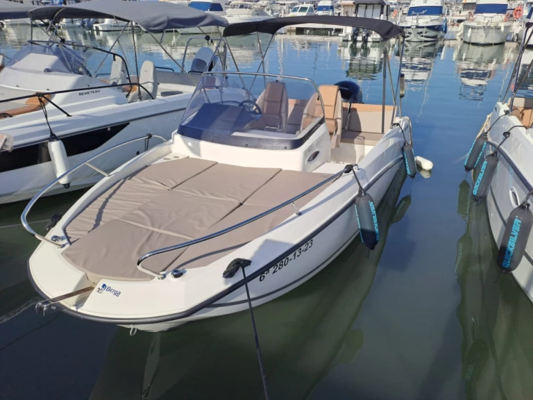 Wynajmij Quicksilver Activ 605 Sundeck w Cambrils