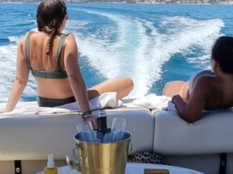 Wynajem łodzi Lizbona tanio 210 SSI