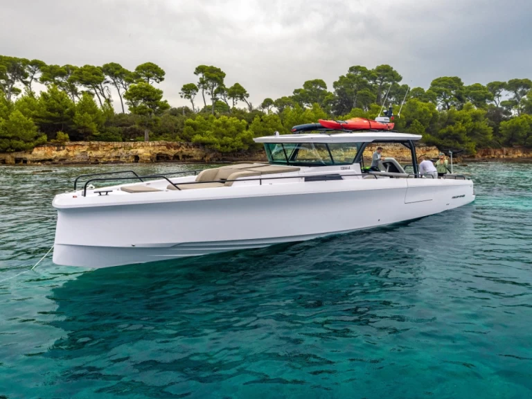 Wynajmij Axopar Axopar 45 Cross Top w Donji Seget