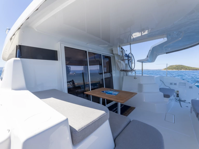 Wynajmij Lagoon Lagoon 38 w Rogoznica