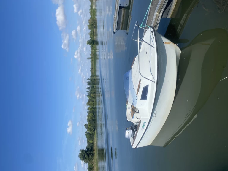 Wynajmij Motorówka z lub bez skippera Bénéteau w Écouflant